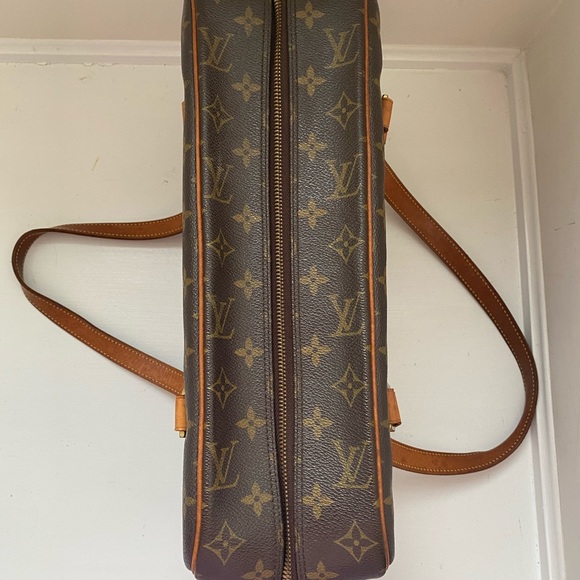 SOLD Louis Vuitton Cite GM - Picture 5 of 14